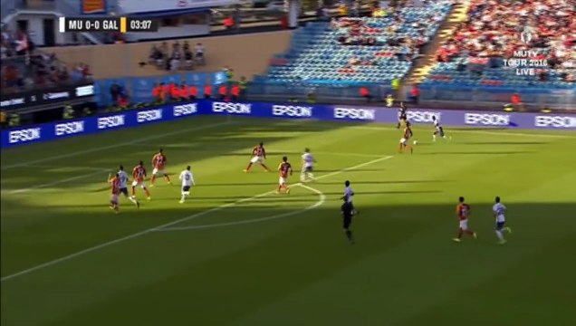 Zlatan Ibrahimovic marque un but magique pour son premier match avec Manchester United !