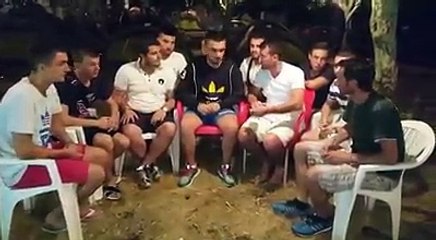 Klevi Pojana ia merr kenges