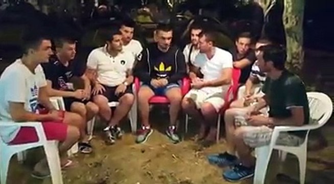 Klevi Pojana ia merr kenges