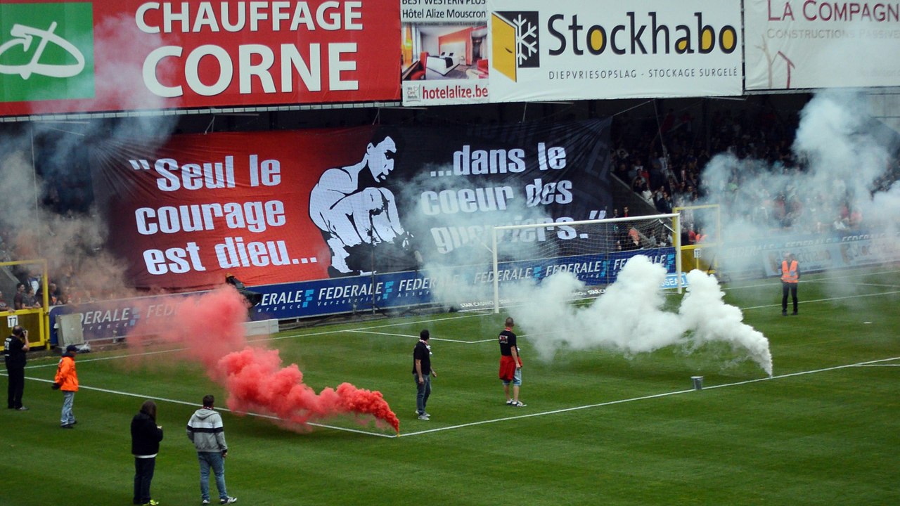 Mouscron-Anderlecht: le tifo d'avant-match