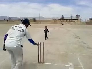 Amazing Cricket Talent 3 years kid amazing swing bowling