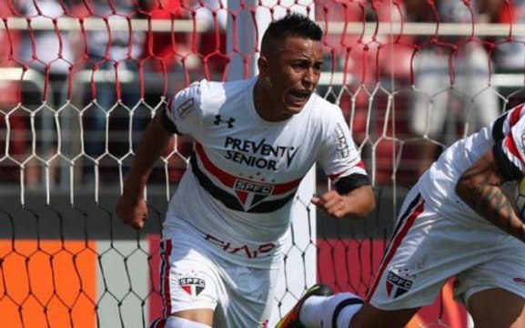 Cueva brilha e São Paulo arranca empate contra a Chape no Morumbi