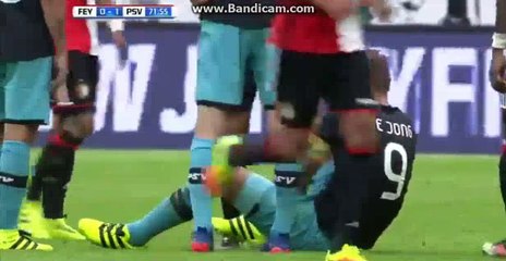 Luuk de Jong Horror foul - Feyenoord 0-1 PSV Eindhoven 31.07.2016 HD