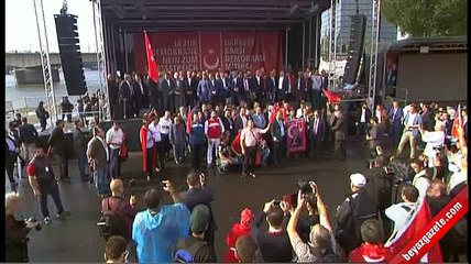Köln’deki Mitingde Cumhurbaşkanı Erdoğan’ın Mesajı Yazılı Olarak Okundu