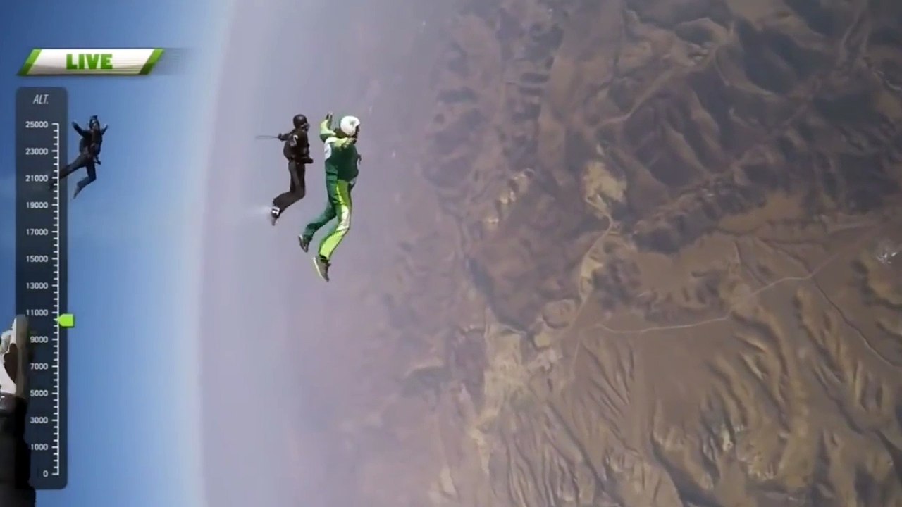 Un cascadeur saute 7600 mètres sans parachute