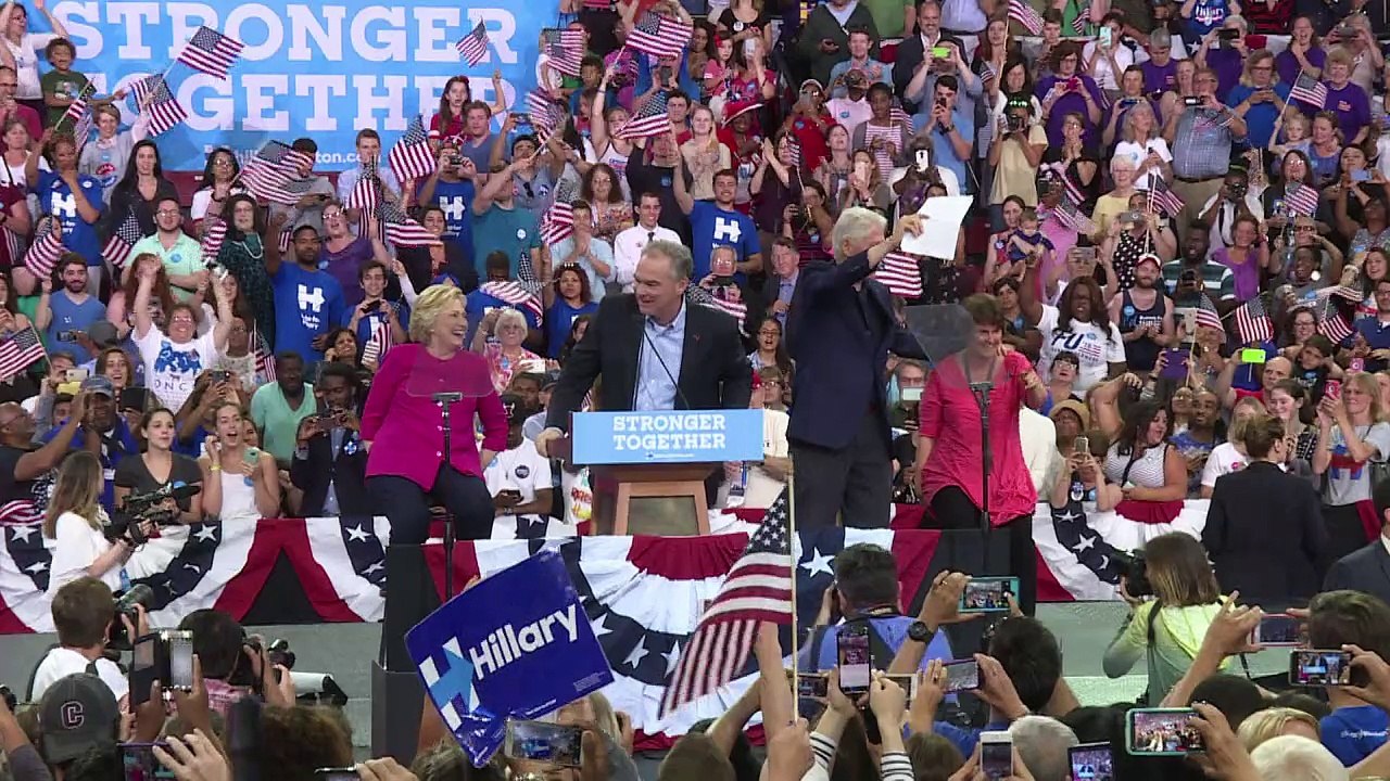 Hillary promete gerar empregos em 100 dias de governo