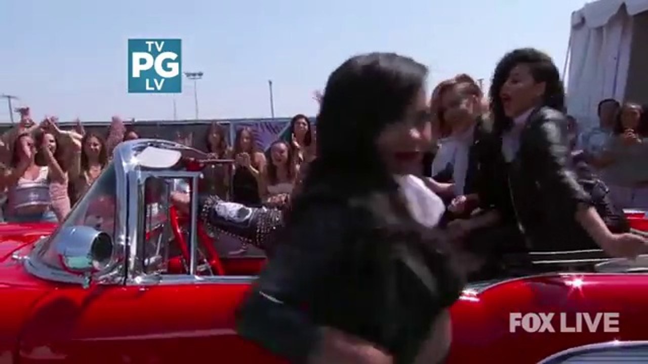 Flo Rida - My House & Wild Ones (Teen Choice Aw...