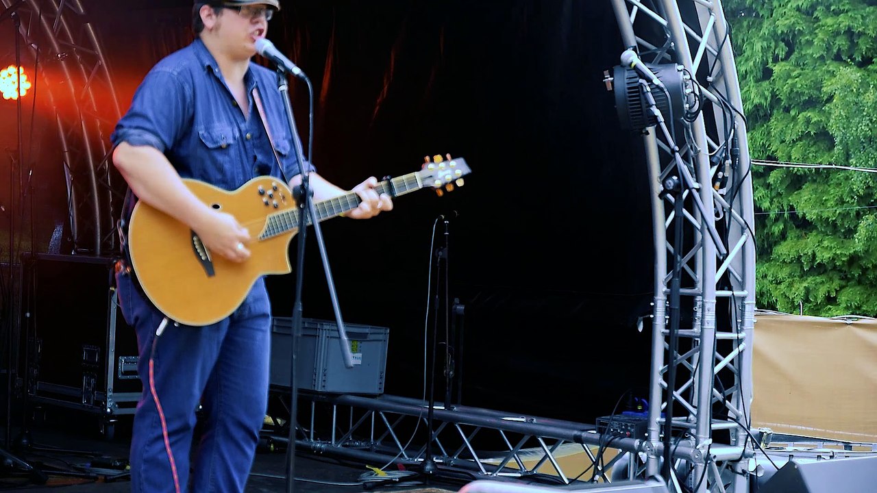 Mettrinker "Les Gendarmes" au Rop'n' roll festival