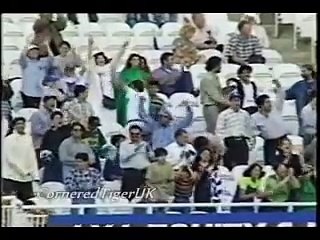 Télécharger la video: Waqar Younis Vs Shoaib Akhtar