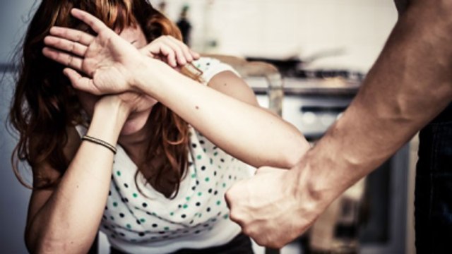 İskoçya'da Günde 158 Kadın Aile İçi Şiddete Maruz Kalıyor