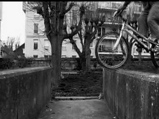 Video trial_Jeepstyle_byLeOflY_tous2boo production VCD