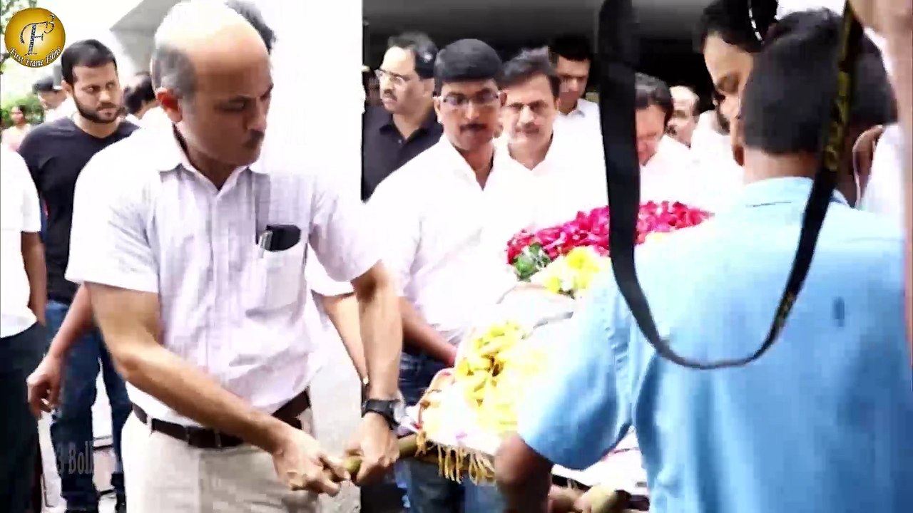 RAJAT BARJATYA FUNERAL AT WORLI CREMATORIUM