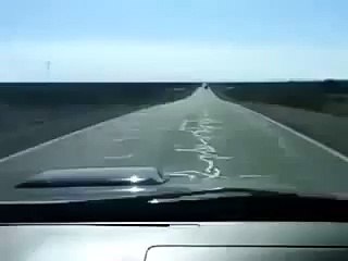 #Viral: Director de Tránsito a alta velocidad en una ruta