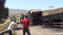 Bingöl'de Yol Kesen PKK'lılar 5 Aracı Ateşe Verdi, 1 Şoförü Yakmak İstedi