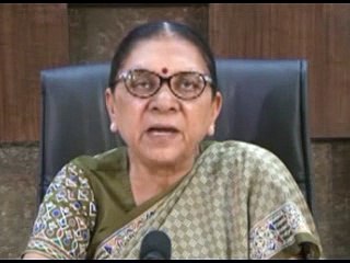 Anandiben Patel offers resignation from CM post