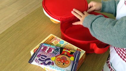 アンパンマン ふわふわケース おかしセット / SUPER-CUTE Anpanman Snack Bag !!