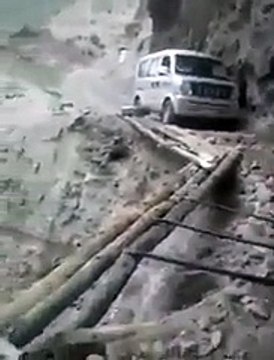 Amazing Driving By Kashmiri Driver In Azad Kashmir