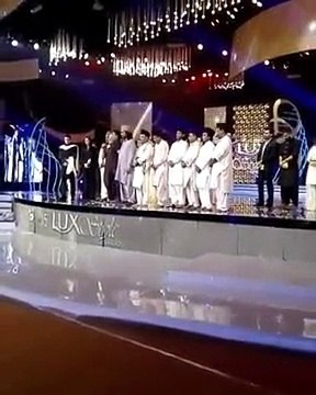 Amjad Sabri’s Son Reciting His Last Dua at Lux Style Awards 2016