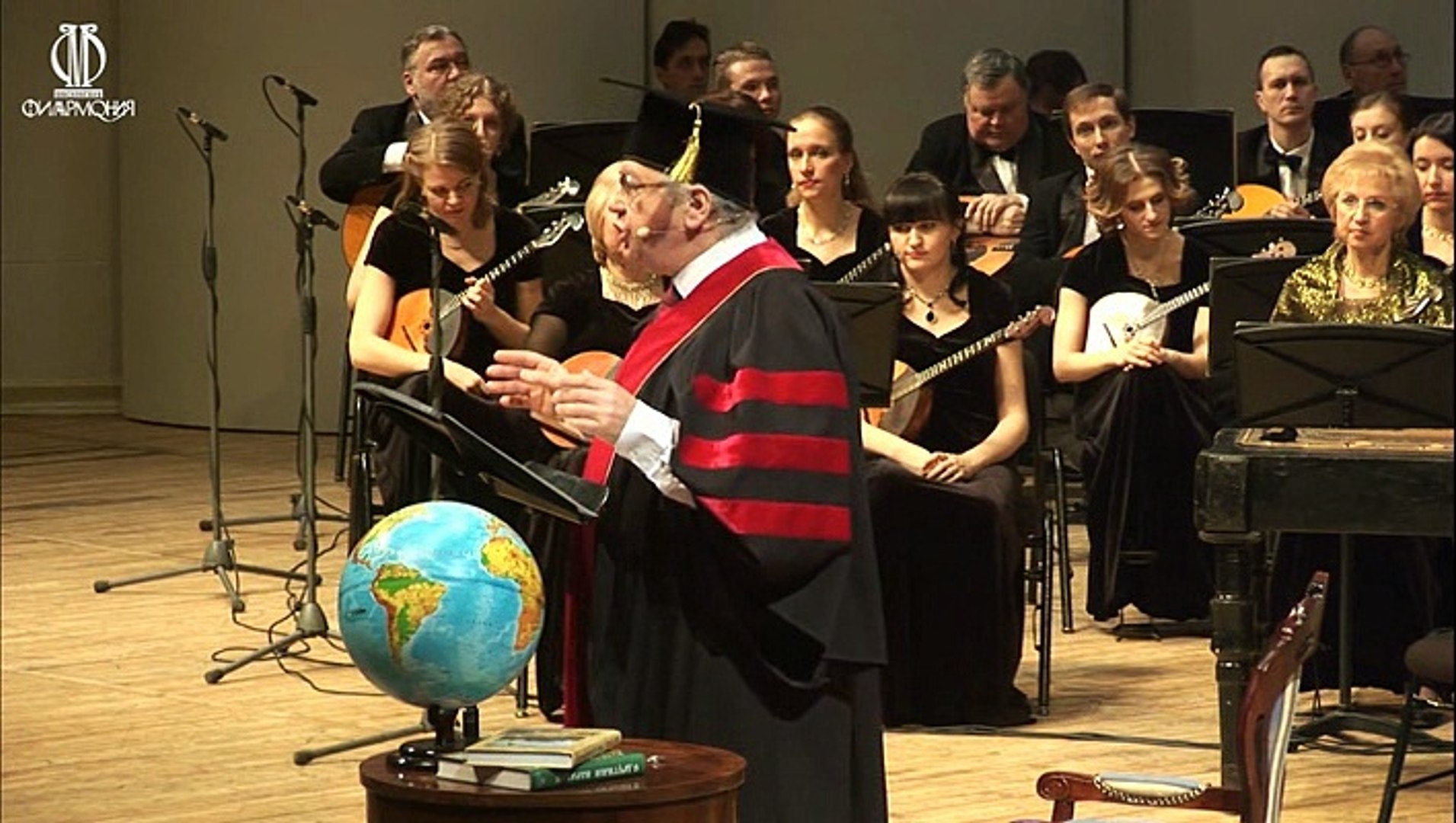 ⁣Забавный профессор. Не только вальс