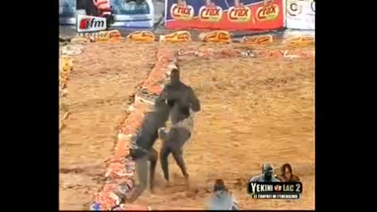 Les doubles chutes de Yékini et Tyson: Des chutes presque identiques..Regardez!!