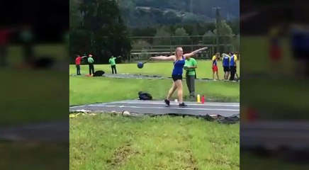 Girl damage man venus, carefully