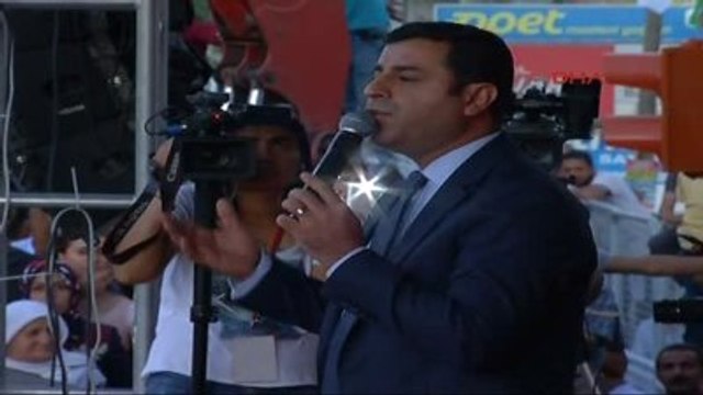 Van Hdp Lideri Demirtaş Van'da Konuştu 3