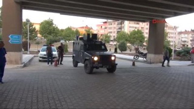 Yaralı Polisler Elazığ'a Götürüldü