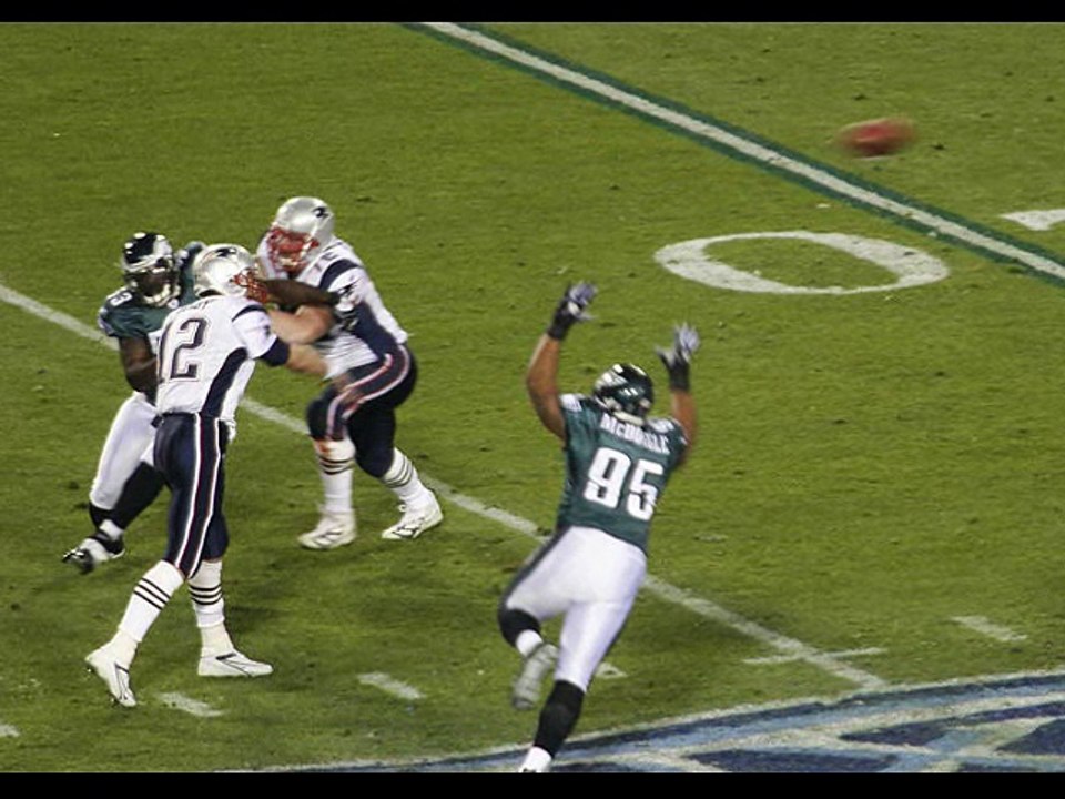 Ezekiel Elliott isn't answering questions about domestic violence allegations