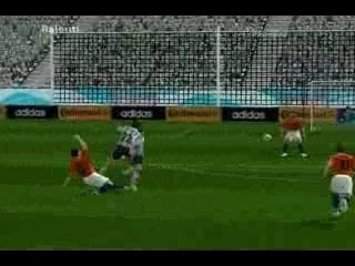 FRAPPE MONUMENTALE DE LUCHO