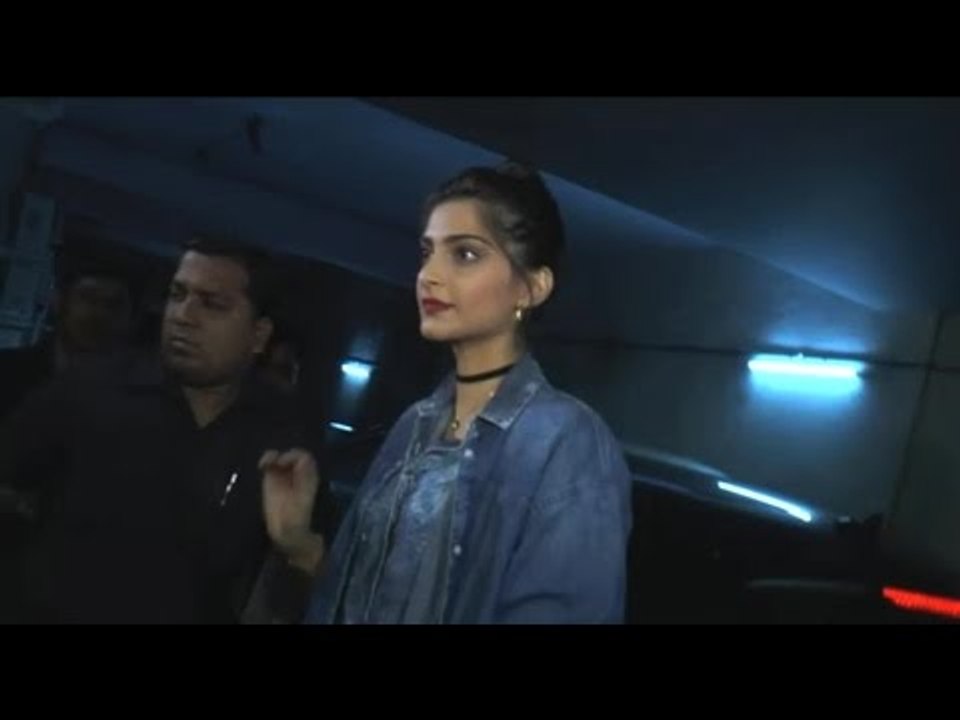 Special Screening Of "Chauthi Koot" | Sonam Kapoor & Vicky Kaushal