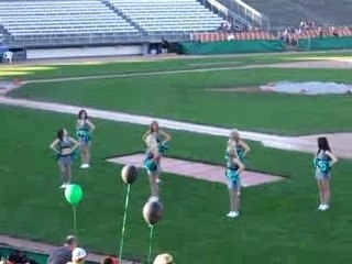 match de football americain : au moins on a de la place!