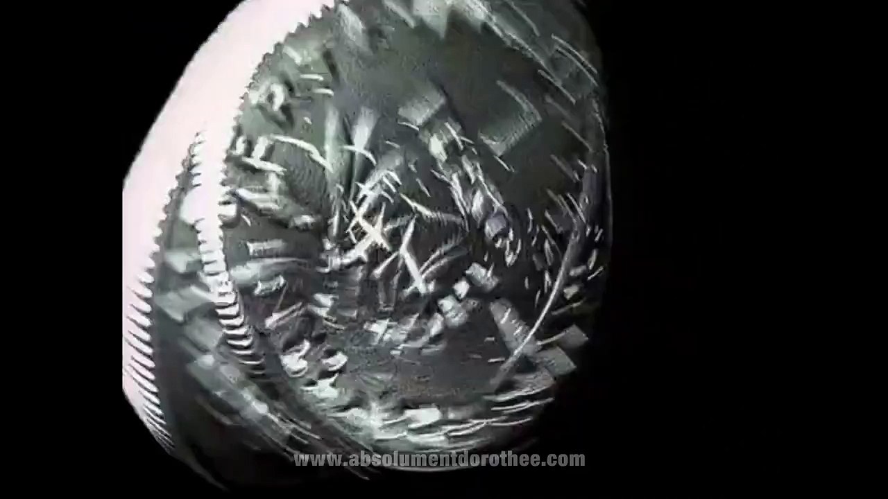 [Spot publicitaire PRÉSERVATIF À 1 FRANC] Dorothée se mobilise -