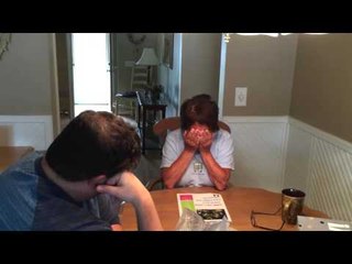 Скачать видео: Delighted Mother Surprised With Keith Urban Tickets