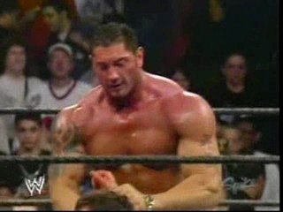 WWE Raw - Batista sauve Jm Ross de Triple H