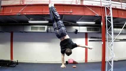 Amiens: l'école du cirque s'entraîne