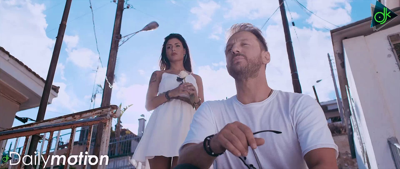 Κώστας Καραφώτης - Μη Ρωτάς (Official Video Clip)