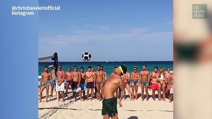 En boxer sur la plage, Deschamps répond à un défi (et c'est à cause de Zidane)