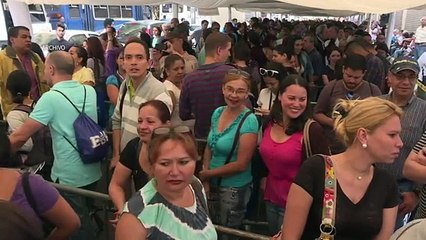 Oposición venezolana seguirá firme con el revocatorio