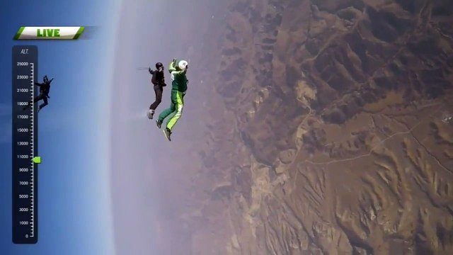 Luke Aikins saute de 7 600 mètres sans parachute awesome