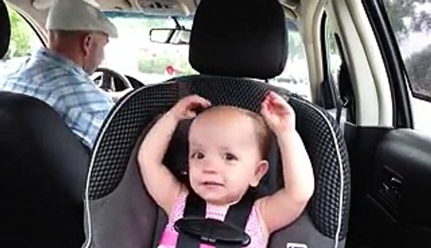A baby 20 months sings Elvis Aaron Presley !! By Skutnik Michel