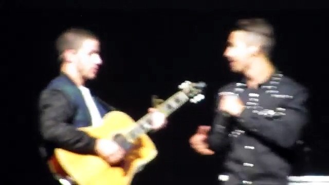 Joe Jonas y Demi Lovato recrearon escena de Camp Rock