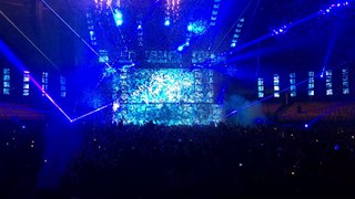 Zedd at Lollapalooza Chili 2016 - Alive (Empire Of The Sun) nu-salt laser light shows