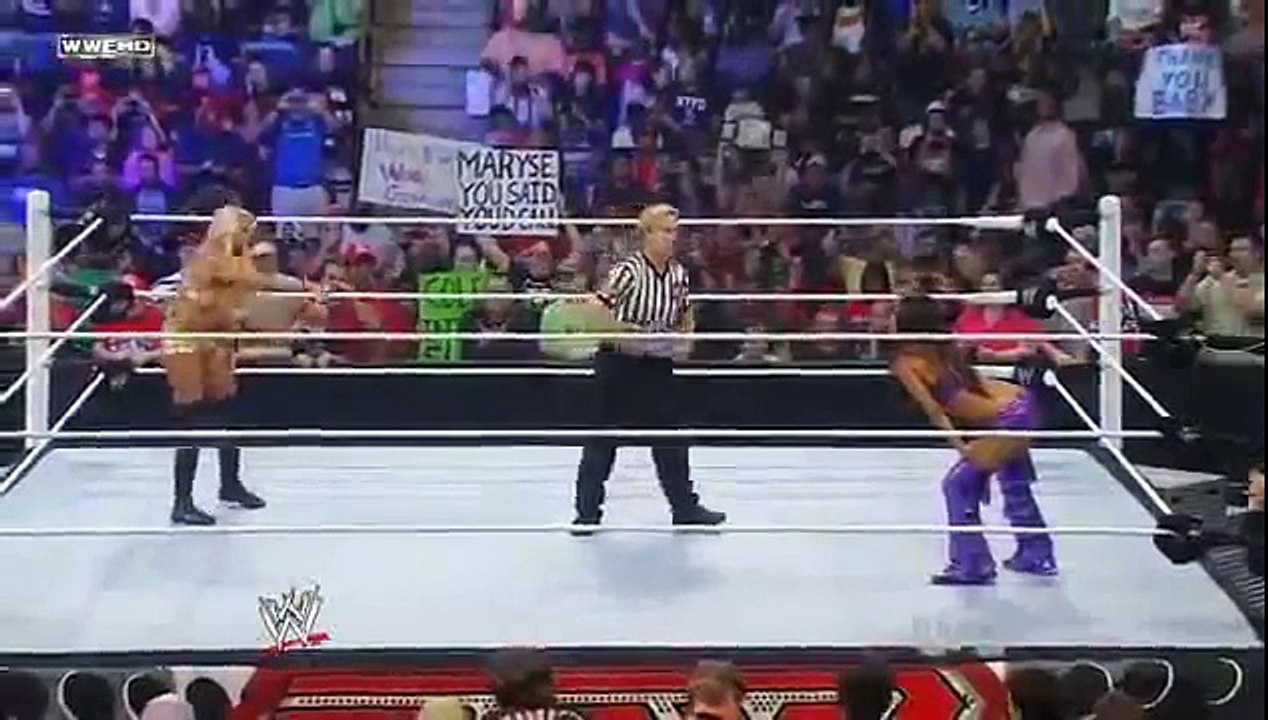 Kelly Kelly vs Brie Bella 06-20-11