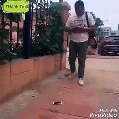 see what happend with boy when he pick the phone