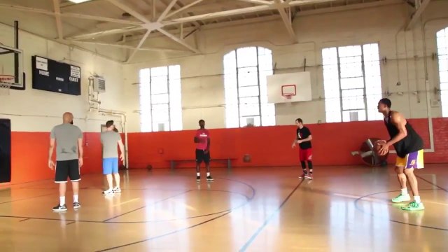 Jordan Clarkson rentre 15 tirs à trois-points de suite !