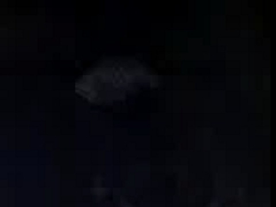 Jerem beger dans le jardin à Val