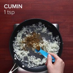 Creamy Chipotle Chicken Lettuce Cups (Under 300 Calories)