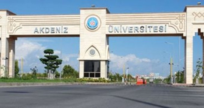 3 Öğretim Üyesinin 2 Yıl Boyunca 55'er Bin Lira Maaş Aldığı Ortaya Çıktı