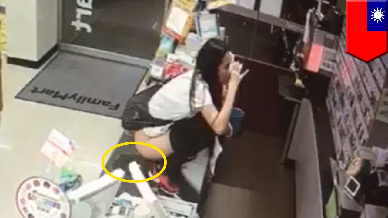 chinese girl pissing 