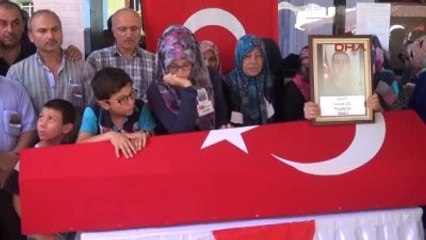 Trabzon Şehidini Son Yolculuğuna Uğurladı